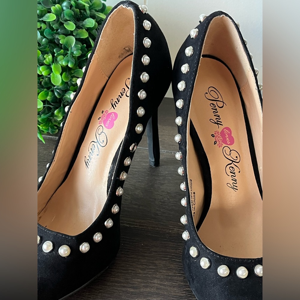 Penny Loves Kenny Ozzie Women’s Stiletto Pumps Black Faux Suede Faux Pearls Sz8M - Picture 9 of 9